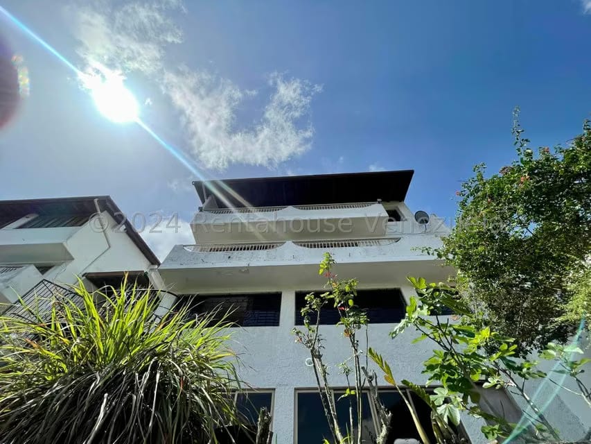 Casa (Multipes Niveles) en Venta en Los Naranjos del Cafetal, Distrito Metropolitano - 34