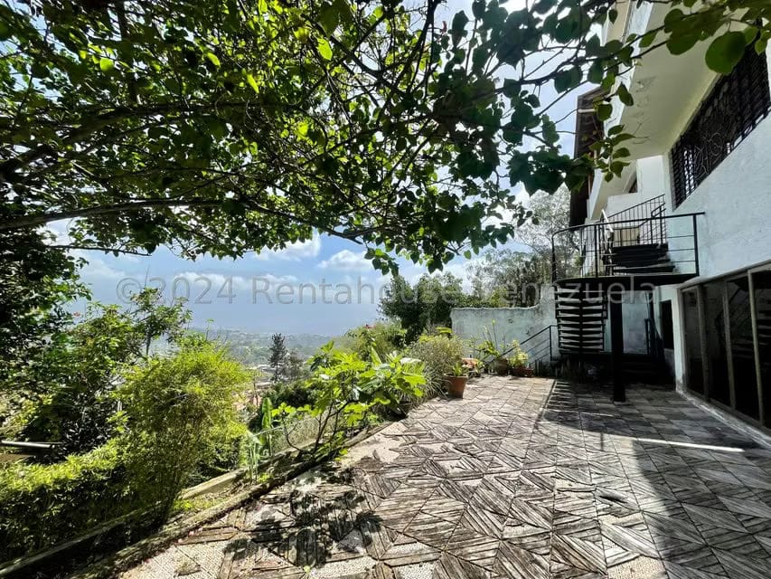 Casa (Multipes Niveles) en Venta en Los Naranjos del Cafetal, Distrito Metropolitano - 41