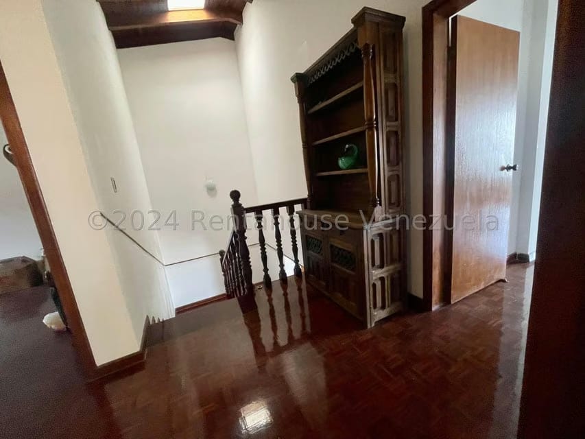 Casa (Multipes Niveles) en Venta en Los Naranjos del Cafetal, Distrito Metropolitano - 47