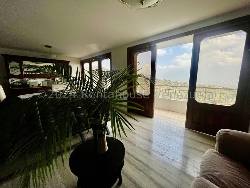 Casa (Multipes Niveles) en Venta en Los Naranjos del Cafetal, Distrito Metropolitano - 6