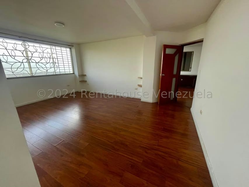 Casa (Multipes Niveles) en Venta en Los Naranjos del Cafetal, Distrito Metropolitano - 71