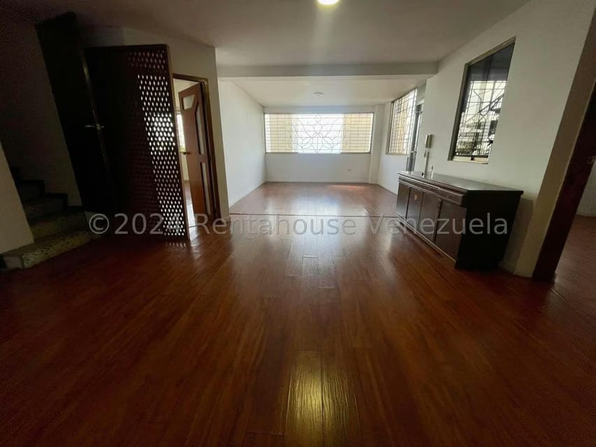Casa (Multipes Niveles) en Venta en Los Naranjos del Cafetal, Distrito Metropolitano - 73