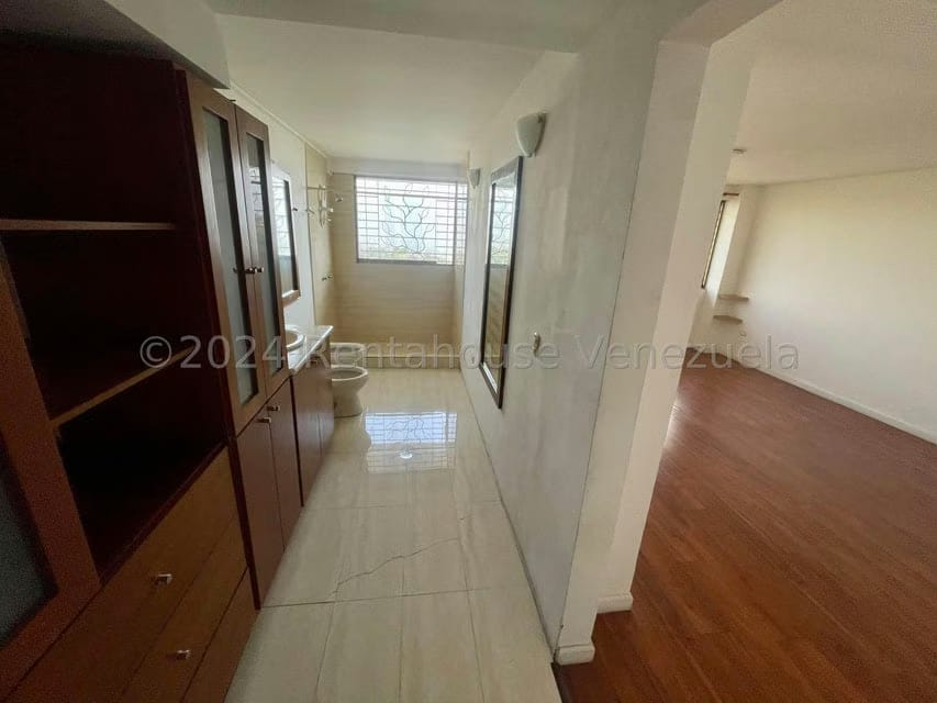 Casa (Multipes Niveles) en Venta en Los Naranjos del Cafetal, Distrito Metropolitano - 76