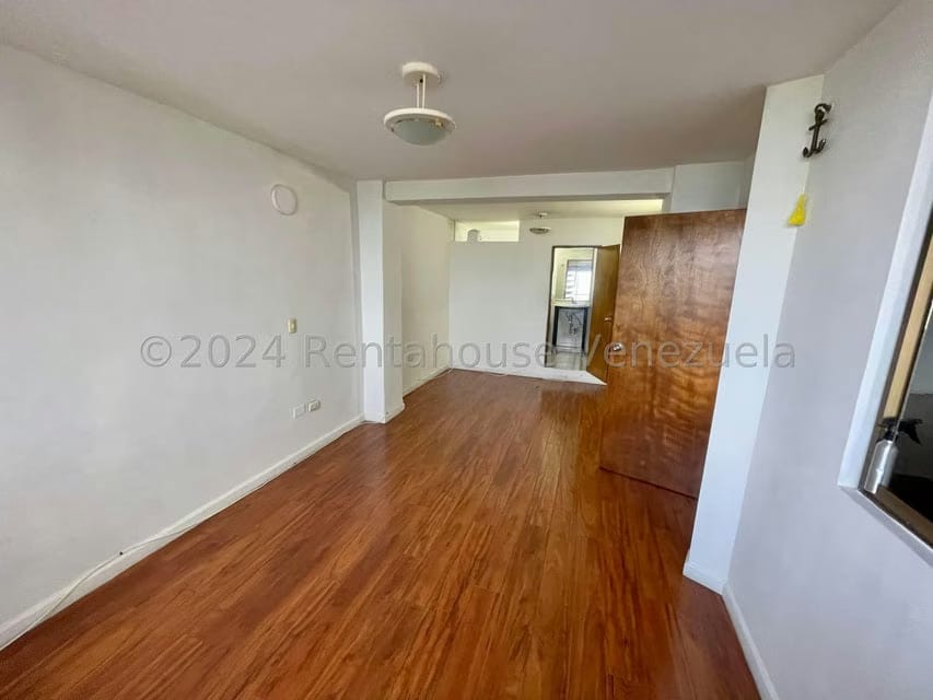 Casa (Multipes Niveles) en Venta en Los Naranjos del Cafetal, Distrito Metropolitano - 86