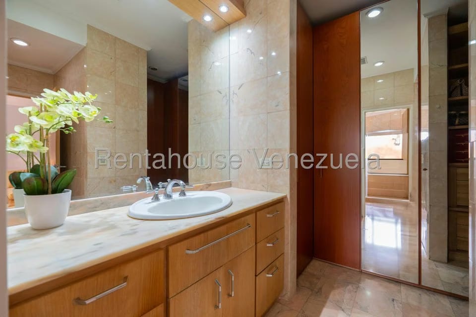 Apartamento (Penthouse) en Venta en Campo Alegre, Distrito Metropolitano - 45