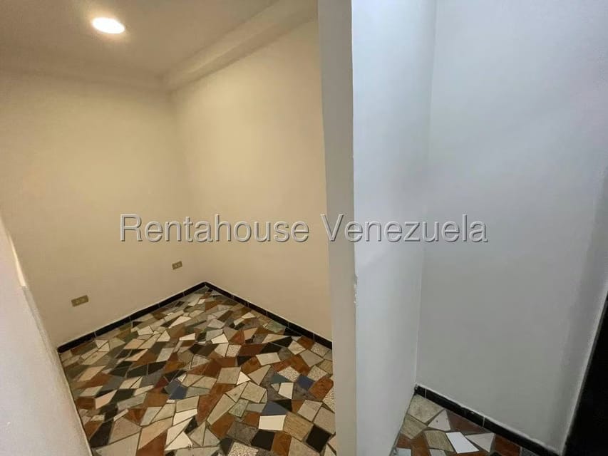 Comercial (Oficina) en Alquiler en Avenida Bolivar, Aragua - 7