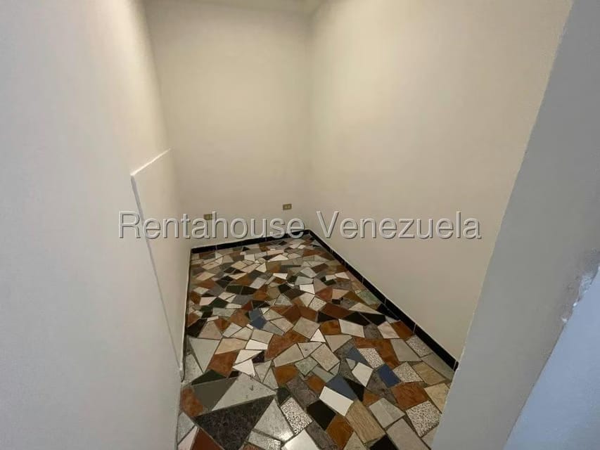 Comercial (Oficina) en Alquiler en Avenida Bolivar, Aragua - 10