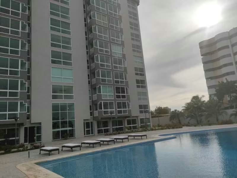 Apartamento de 85 mts en Urb. Dumar