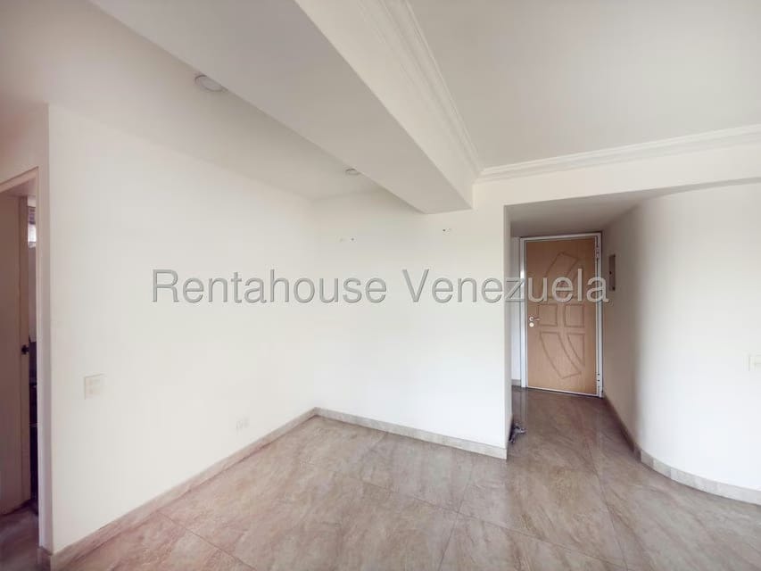 Apartamento (1 Nivel) en Venta en Los Dos Caminos, Distrito Metropolitano - 11