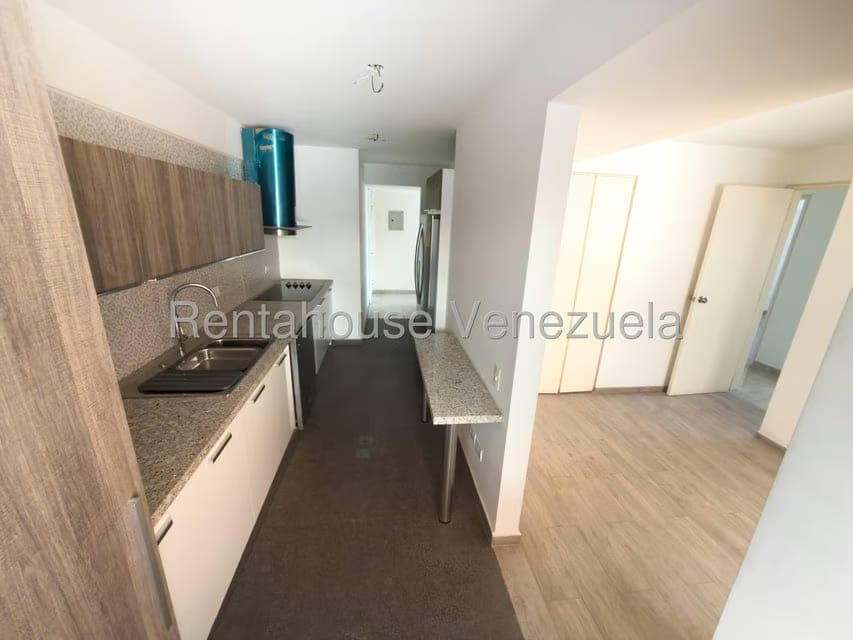 Apartamento (1 Nivel) en Venta en Los Dos Caminos, Distrito Metropolitano - 14