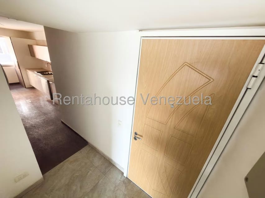 Apartamento (1 Nivel) en Venta en Los Dos Caminos, Distrito Metropolitano - 27