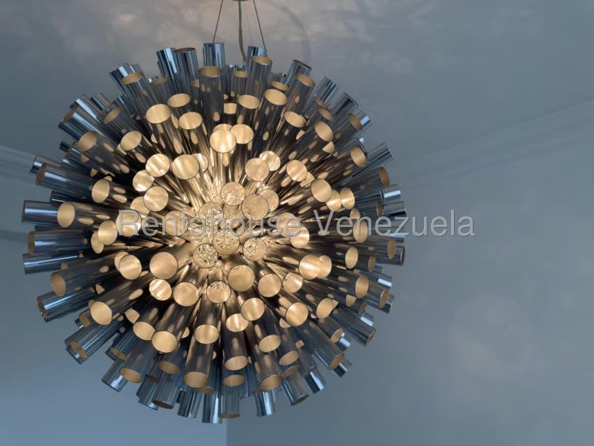 Apartamento (1 Nivel) en Venta en Los Dos Caminos, Distrito Metropolitano - 5