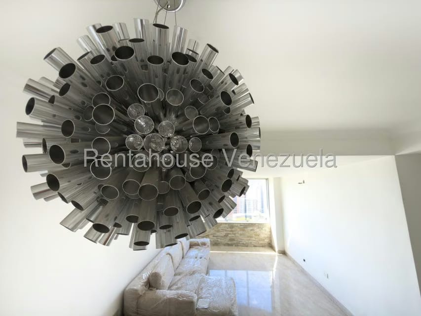 Apartamento (1 Nivel) en Venta en Los Dos Caminos, Distrito Metropolitano - 7