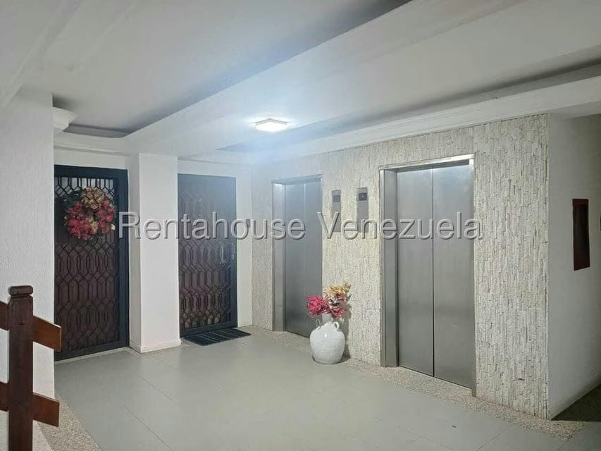 Apartamento (1 Nivel) en Alquiler en Tierra Negra, Zulia - 2