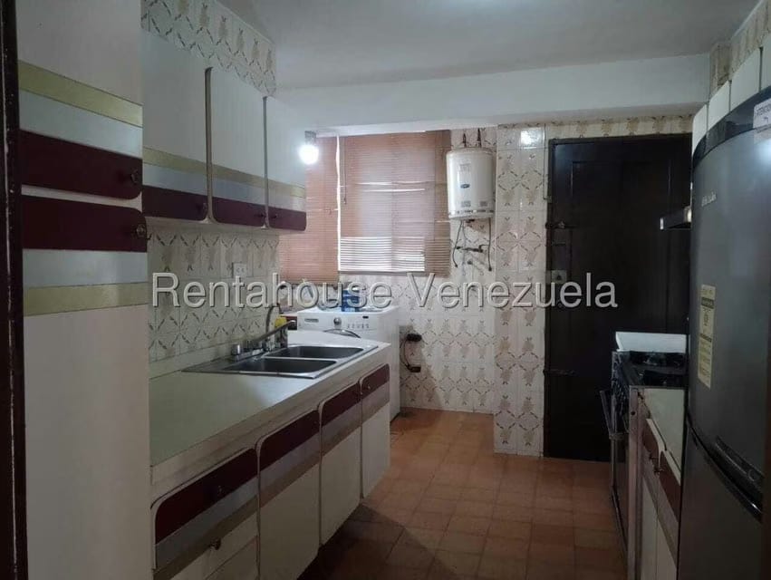 Apartamento (1 Nivel) en Alquiler en Tierra Negra, Zulia - 12