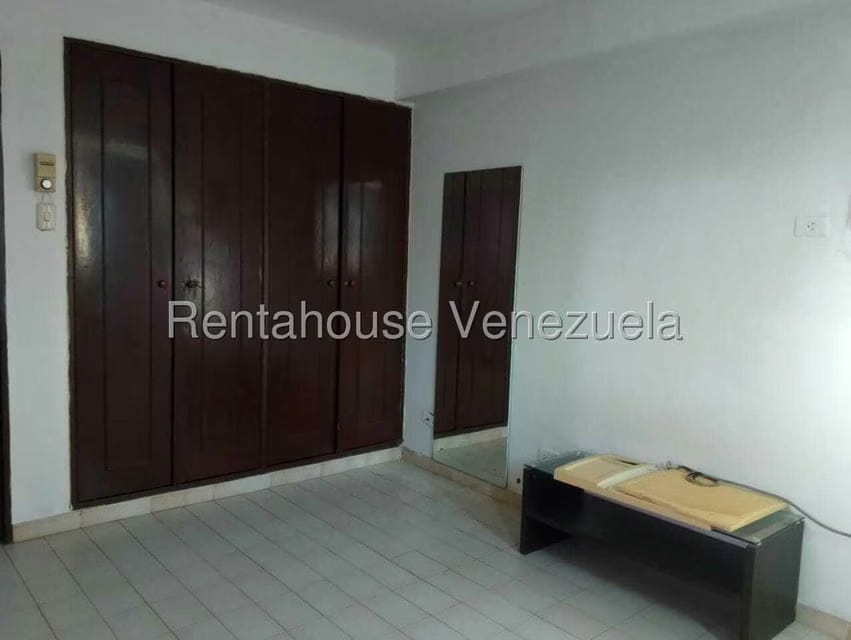 Apartamento (1 Nivel) en Alquiler en Tierra Negra, Zulia - 19