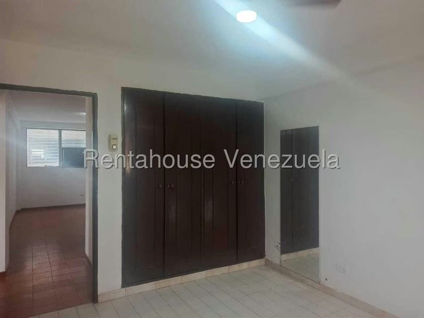 Apartamento (1 Nivel) en Alquiler en Tierra Negra, Zulia - 24