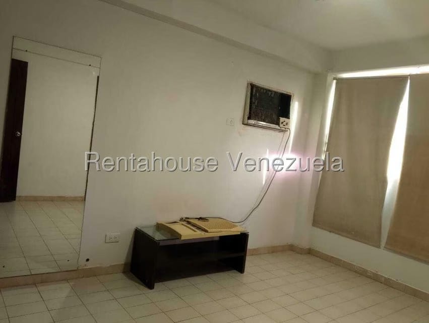 Apartamento (1 Nivel) en Alquiler en Tierra Negra, Zulia - 25