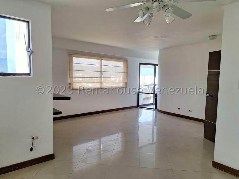 Apartamento (Penthouse) en Venta en El Parral, Carabobo - 9