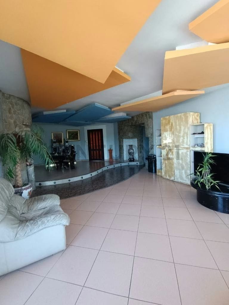PENT- HOUSE Moderno de 260,44 m2 en el Centro de la Ciudad - 10