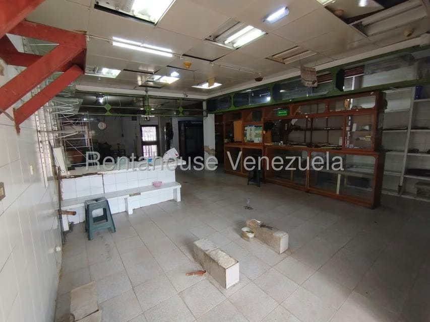 Comercial (Local Comercial) en Venta en Petare, Distrito Metropolitano - 3