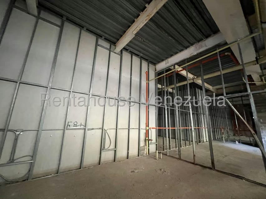 Comercial (Local Comercial) en Alquiler en Los Naranjos del Cafetal, Distrito Metropolitano - 3