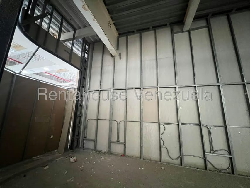 Comercial (Local Comercial) en Alquiler en Los Naranjos del Cafetal, Distrito Metropolitano - 4