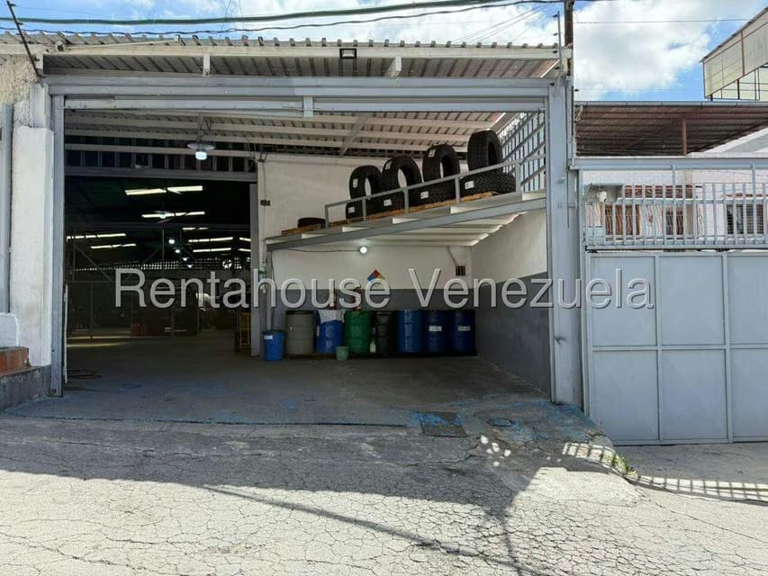 Comercial (Local Comercial) en Venta en Sarria, Distrito Metropolitano