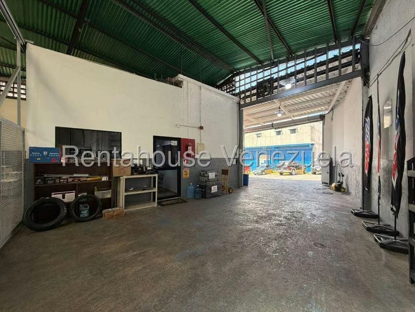 Comercial (Local Comercial) en Venta en Sarria, Distrito Metropolitano - 4