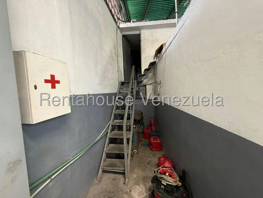 Comercial (Local Comercial) en Venta en Sarria, Distrito Metropolitano - 9