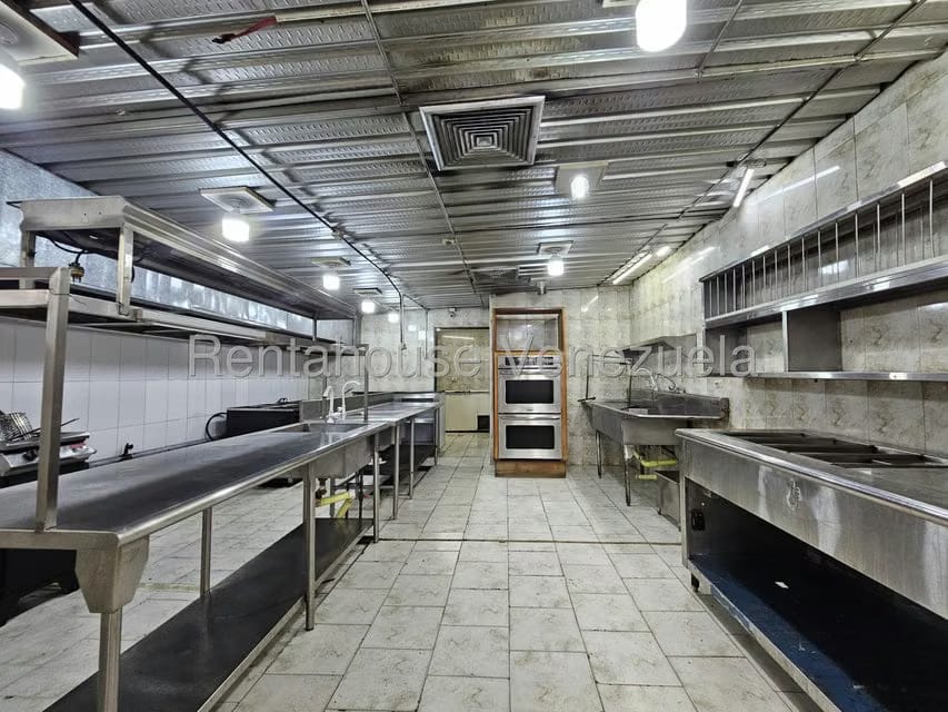 Comercial (Local Comercial) en Alquiler en Las Mercedes, Lara - 25