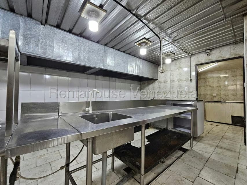 Comercial (Local Comercial) en Alquiler en Las Mercedes, Lara - 30