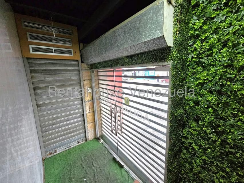 Comercial (Local Comercial) en Alquiler en Las Mercedes, Lara - 35