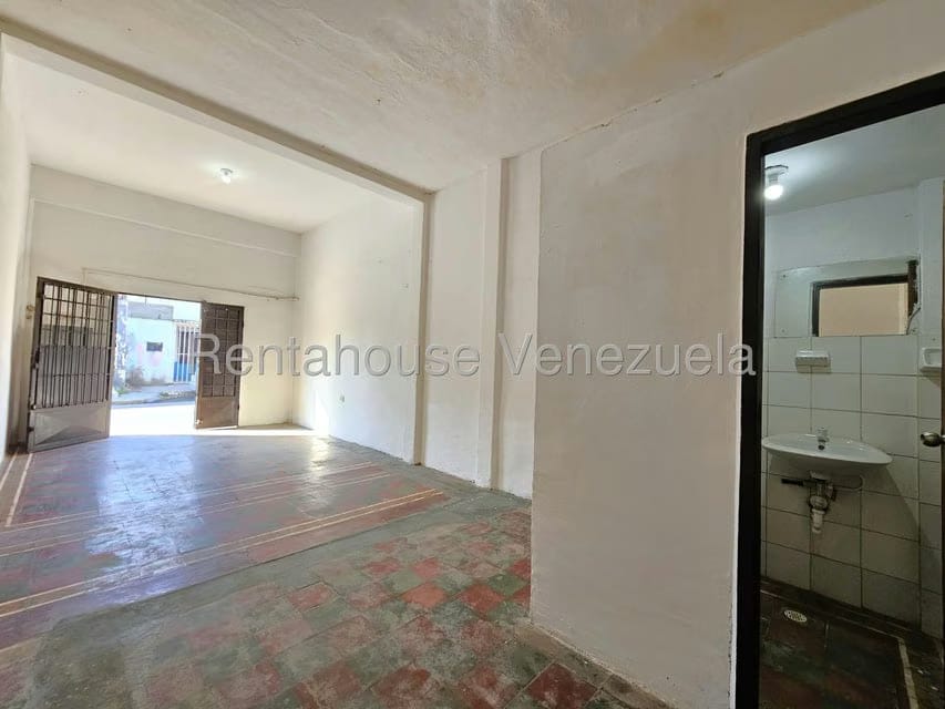 Comercial (Edificio) en Venta en Centro, Lara - 32
