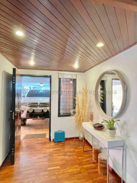 Casa (Multipes Niveles) en Venta en El Hatillo, Distrito Metropolitano - 2