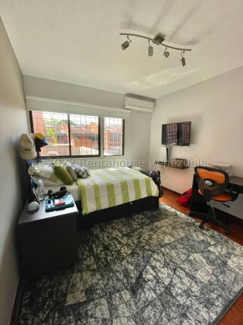 Casa (Multipes Niveles) en Venta en El Hatillo, Distrito Metropolitano - 19