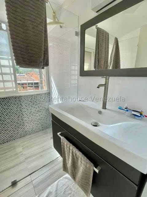 Casa (Multipes Niveles) en Venta en El Hatillo, Distrito Metropolitano - 23