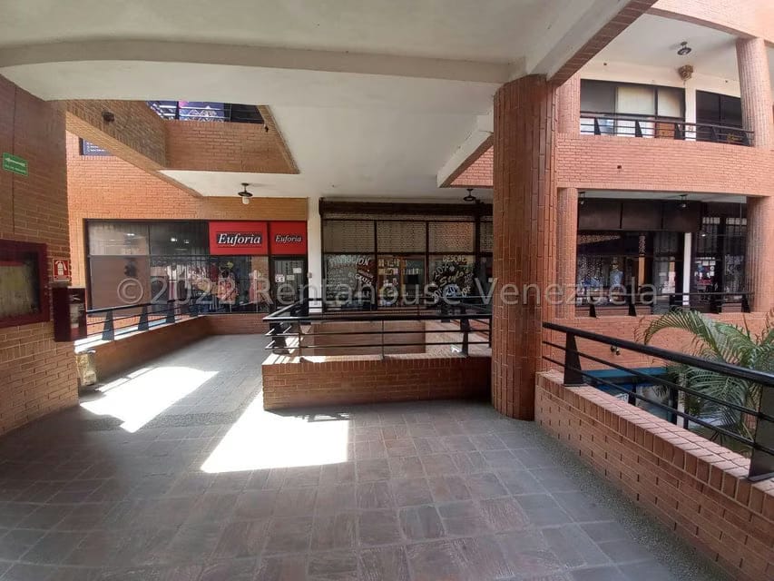 Comercial (Edificio) en Venta en La Atlantida, Vargas - 30