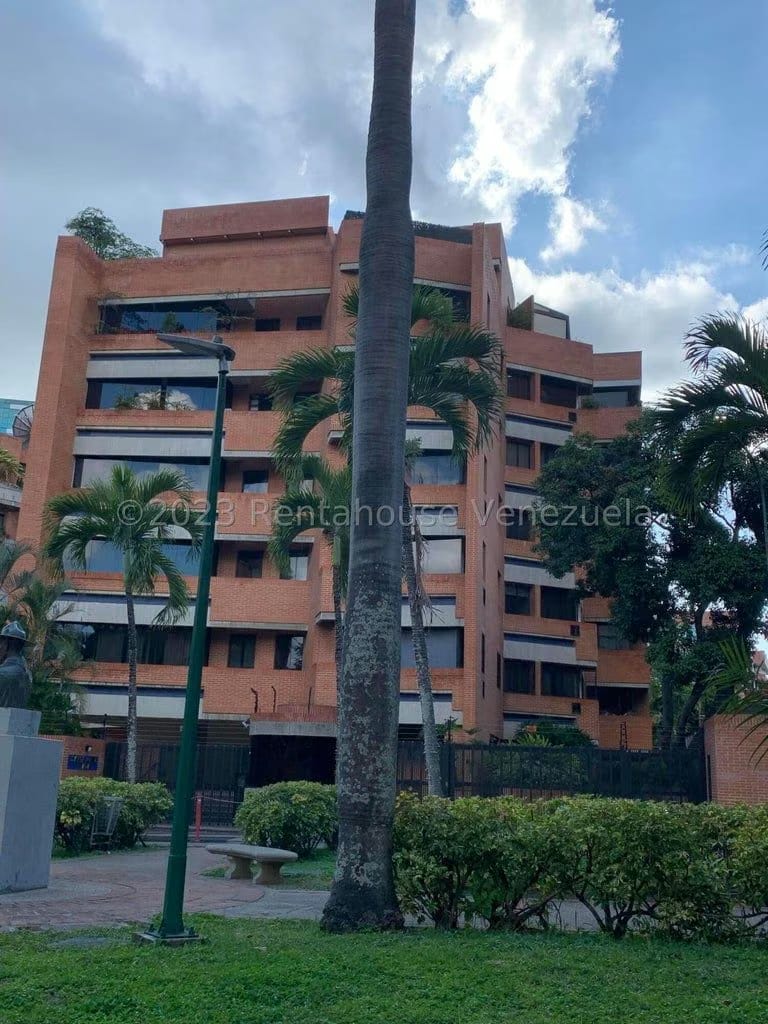 APARTAMENTO EN VENTA – ELENA MARIN NOBREGA