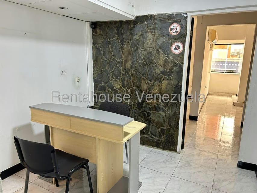 Comercial (Oficina) en Alquiler en Bello Monte, Distrito Metropolitano - 2