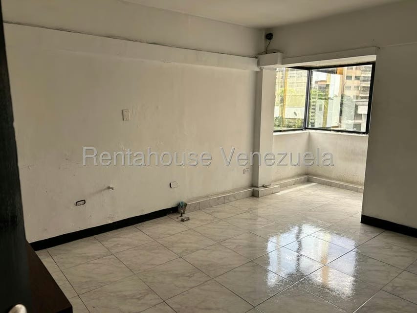 Comercial (Oficina) en Alquiler en Bello Monte, Distrito Metropolitano - 3