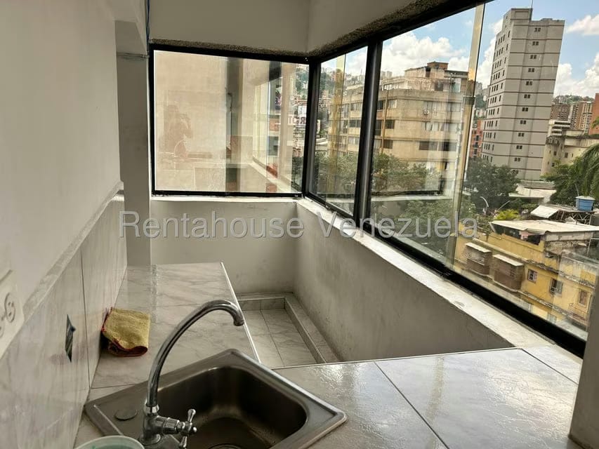 Comercial (Oficina) en Alquiler en Bello Monte, Distrito Metropolitano - 8