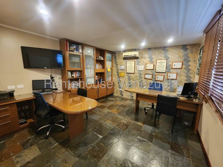 Casa (Multipes Niveles) en Venta en El Marques, Distrito Metropolitano - 21