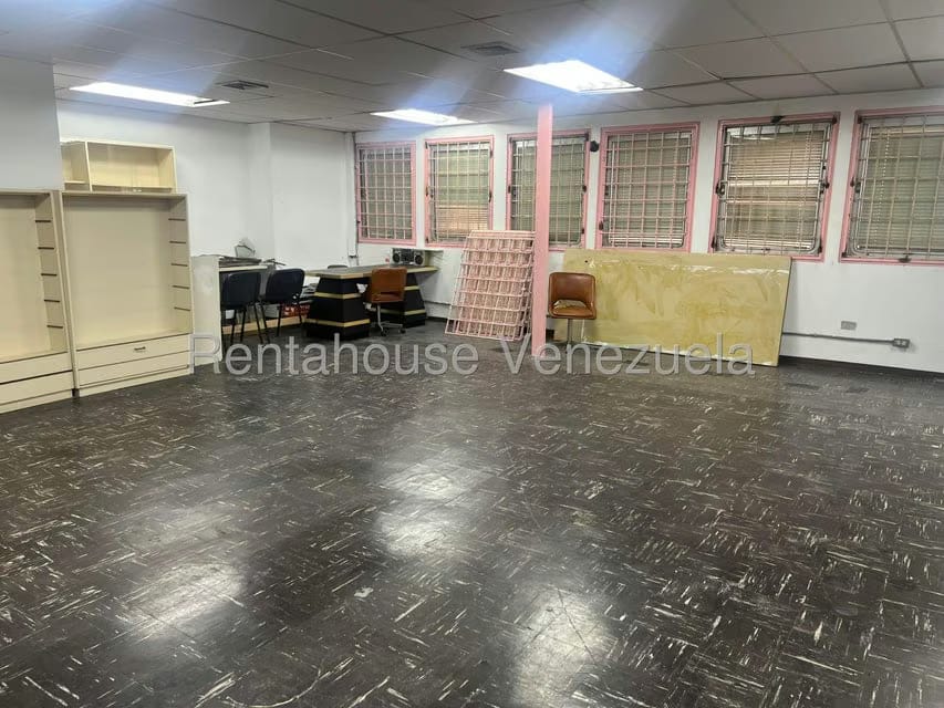 Comercial (Oficina) en Alquiler en Parroquia Santa Teresa, Distrito Metropolitano - 15