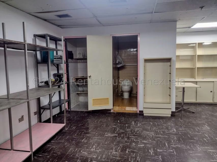 Comercial (Oficina) en Alquiler en Parroquia Santa Teresa, Distrito Metropolitano - 5