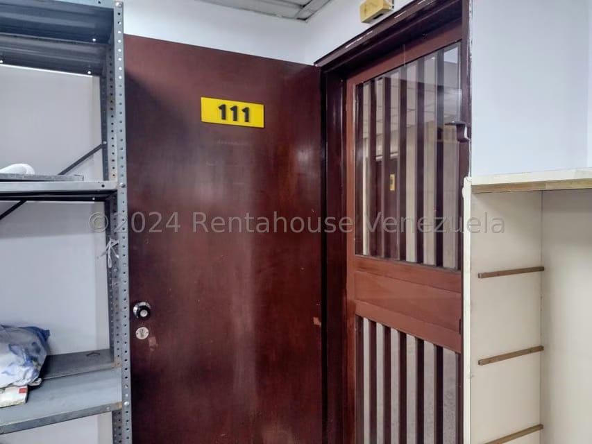 Comercial (Oficina) en Alquiler en Parroquia Santa Teresa, Distrito Metropolitano - 9