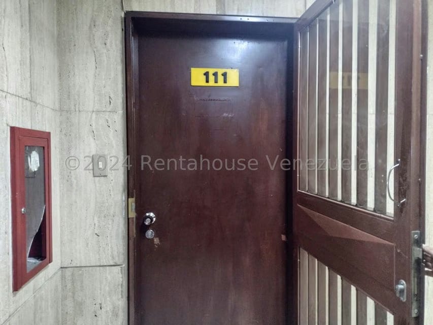 Comercial (Oficina) en Alquiler en Parroquia Santa Teresa, Distrito Metropolitano - 10