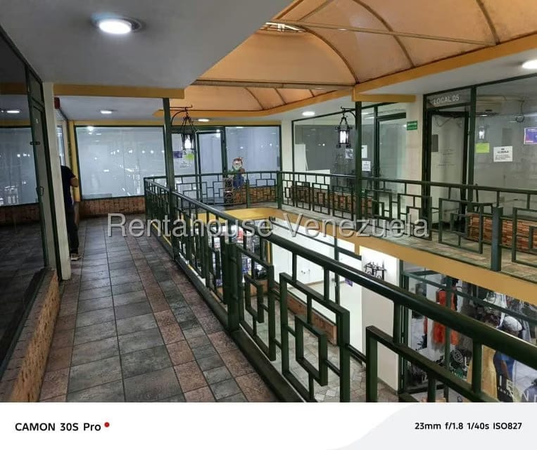 Comercial (Local Comercial) en Alquiler en Avenida Bolivar Norte, Carabobo - 4