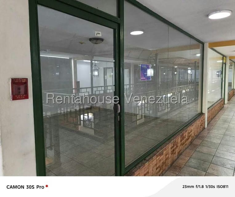 Comercial (Local Comercial) en Alquiler en Avenida Bolivar Norte, Carabobo - 8