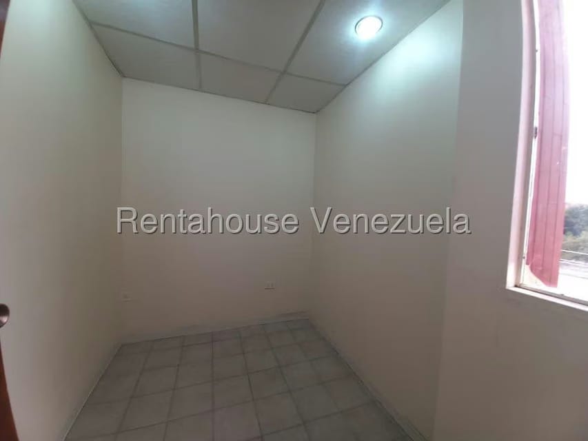 Comercial (Oficina) en Alquiler en Centro, Lara - 14